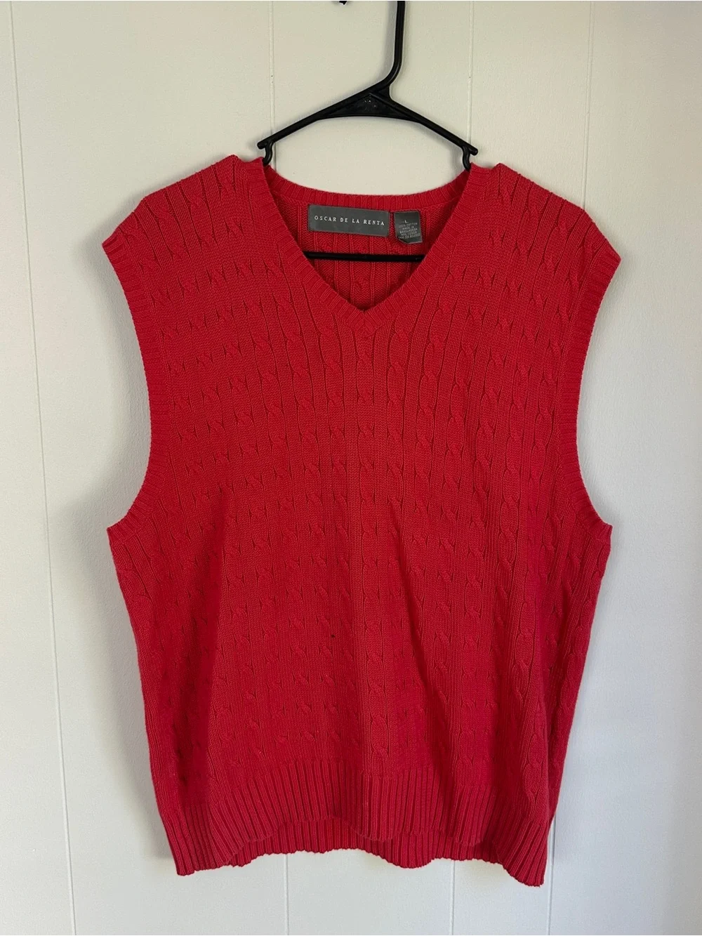 Oscar De La Renta Cable Sweater Vest